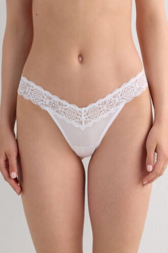 Blonder og mikrofiber 80-tallsstil Brazilian