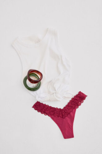 Blonder og mikrofiber 80-tallsstil Brazilian