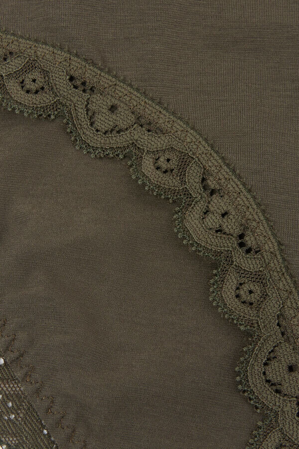 Bomulls- og blonderundertøy Bomulls- og blonderundertøy