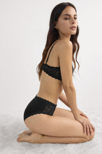 Bomullstruse med blonder