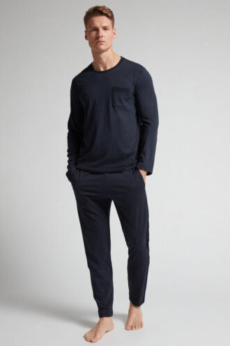 Full lengde pyjamas i førsteklasses bomull