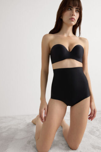 Hipster med høy midje i sømløs mikrofiber