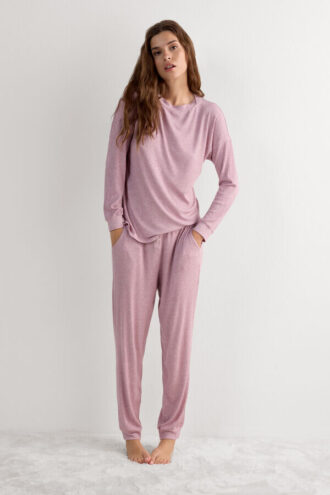 Komfortabel og elegant båthalset langermet modal-top