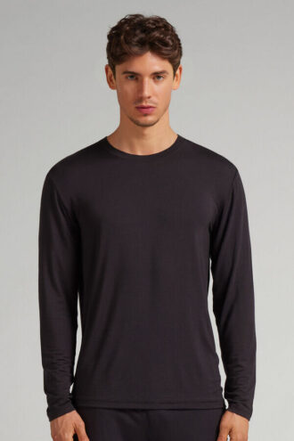 Myk silketopp med lange ermer