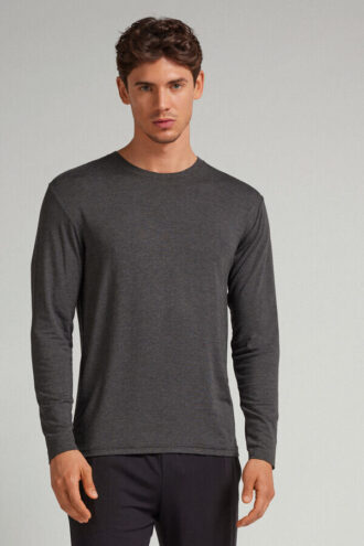 Myk silketopp med lange ermer