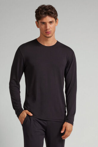 Myk silketopp med lange ermer