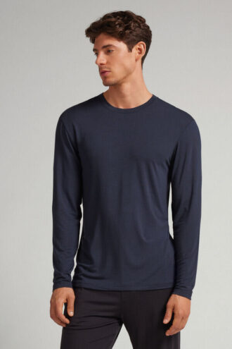 Myk silketopp med lange ermer