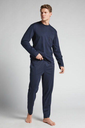 Pyjamas i full lengde i mercerisert bomull med prikkmønster