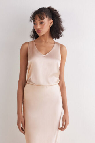 Silke-tank-top med V-hals
