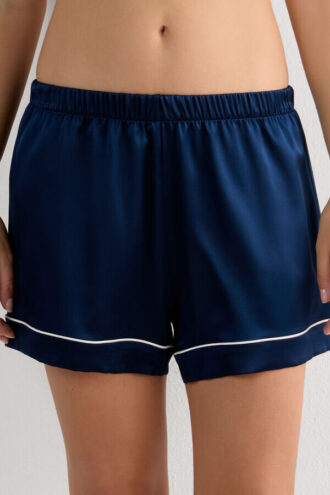 Silkeshorts med piping