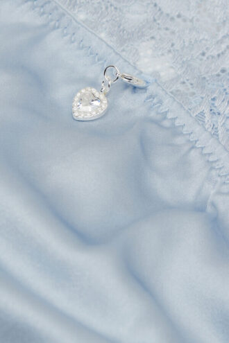 Silky Flowers silke- og blonderundertøy