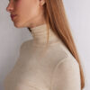 Turtleneck-top i modal light med kashmir lame