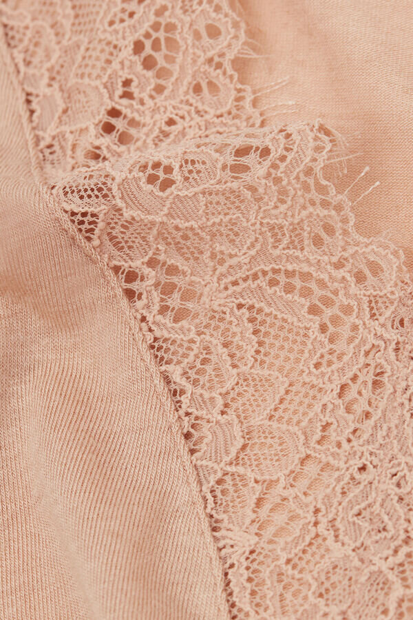 Ultralett kashmirbluse med lange ermer og blonder Ultralett kashmirbluse med lange ermer og blonder