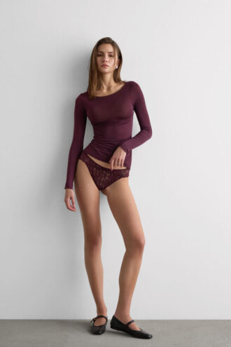 Ultralett topp i modal og kashmir med båthals