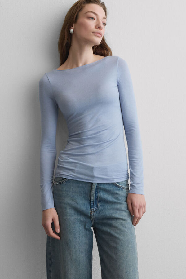 Ultralett topp i modal og kashmir med båthals Ultralett topp i modal og kashmir med båthals