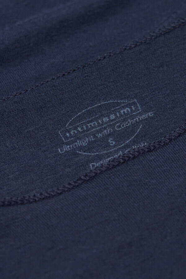 Ultralett topp i modal og kashmir med båthals Ultralett topp i modal og kashmir med båthals